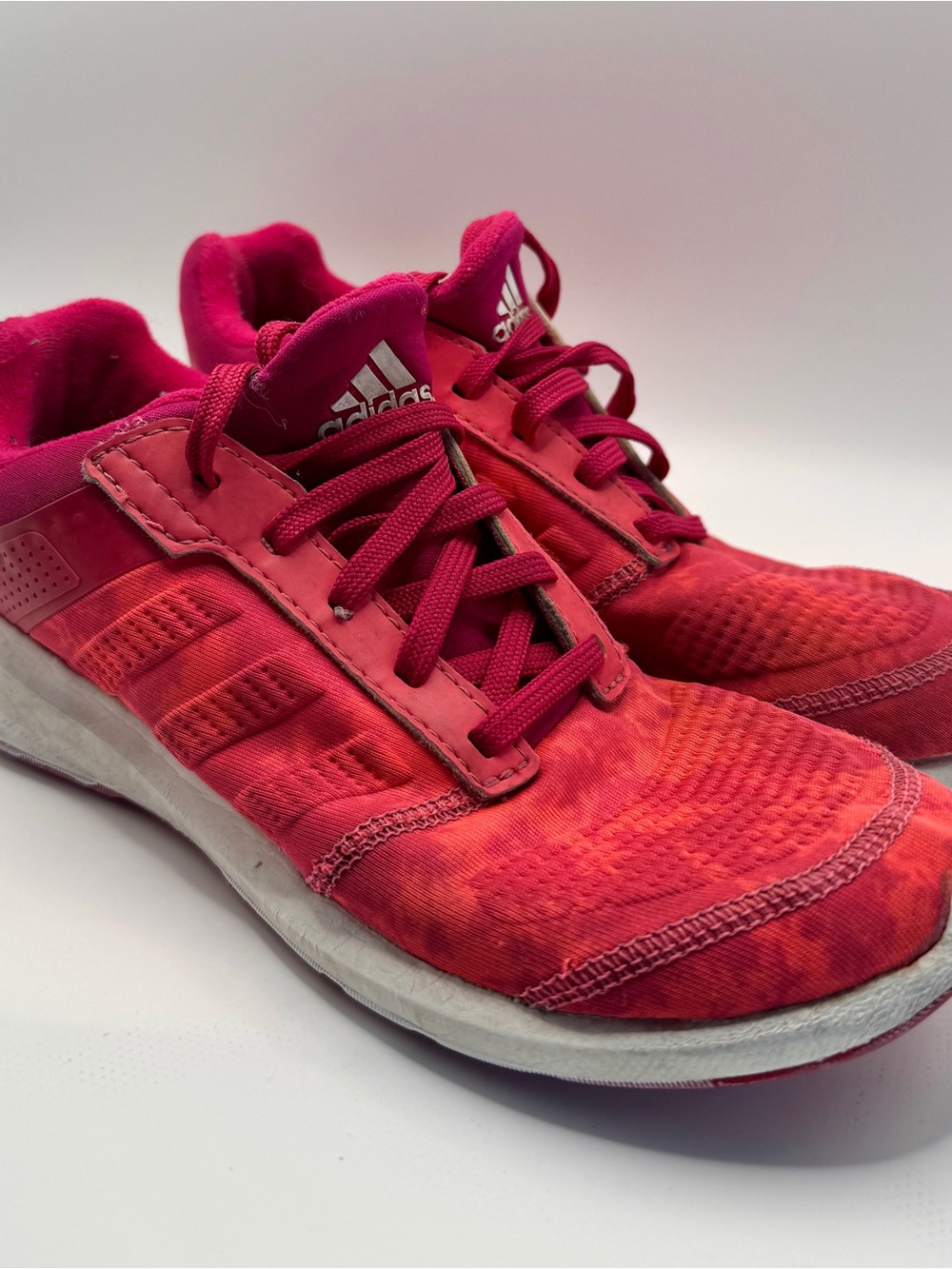 adidas Kid’s Pink camouflage Lightweight Athletic Sneakers